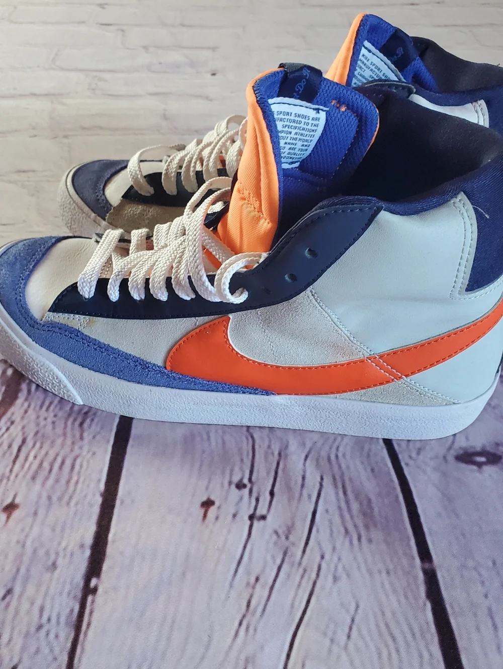 Nike Blazer Mid 77 SE Sneakers Size 5.5 Kids White Orange Blue FQ7413-100